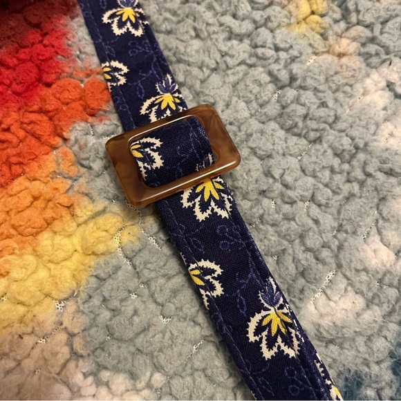 Vera Bradley Cross Body Bag Floral Navy/ Yellow New - Picture 10 of 14